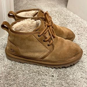 size womens 7 chestnut ugg boots